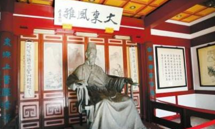 文学家李攀龙的故事 他都游离了哪些地方
