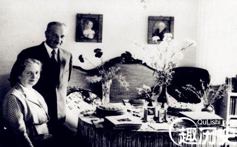 德国著名诗人荷尔德林思想的独特性