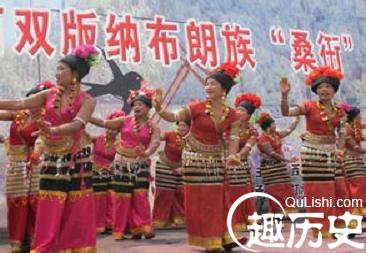 布朗族节日 载歌载舞的布朗族桑衎节