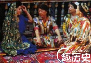 乌孜别克族服饰 乌孜别克族服饰怎样搭配