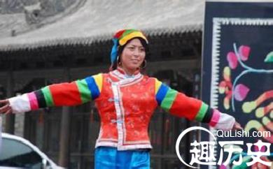 土族服饰 土族服饰为何有很多种颜色