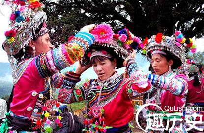 彝族服饰  精美绝伦的云南彝族服饰文化介绍