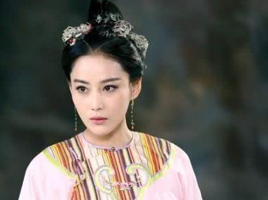 苏荃为什么会嫁给韦小宝？原因是什么