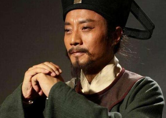 宋江好不容易做了首领为什么还要提出让位？宋江让位的人选是谁？