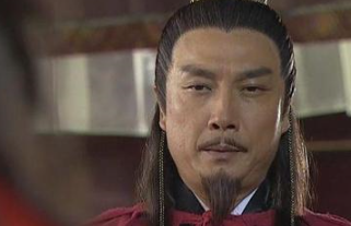 《天下第一》中铁胆神候为什么不敢杀死曹公公？为了素心？