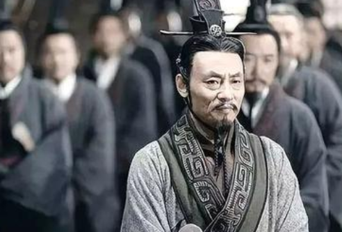 成语&ldquo;长袖善舞&rdquo;有哪些故事？又该作何解释呢？